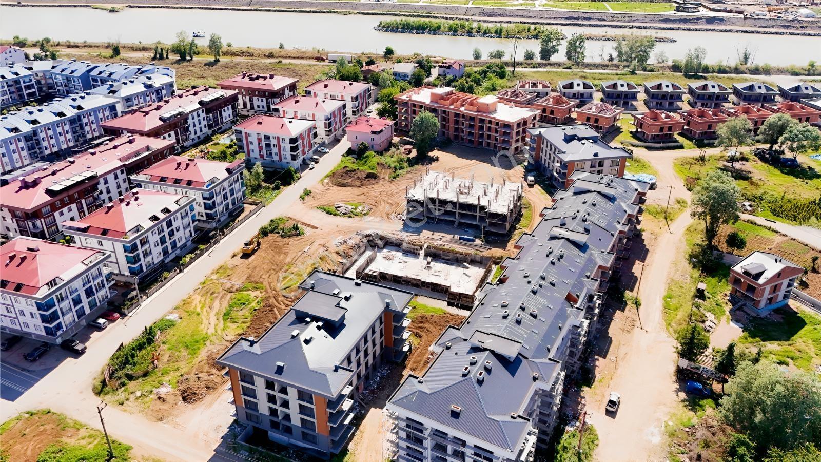 Cumhuriyet'te Denize 250 M. Site İçi 2+1 Satılık Daire — fotoğraf 5