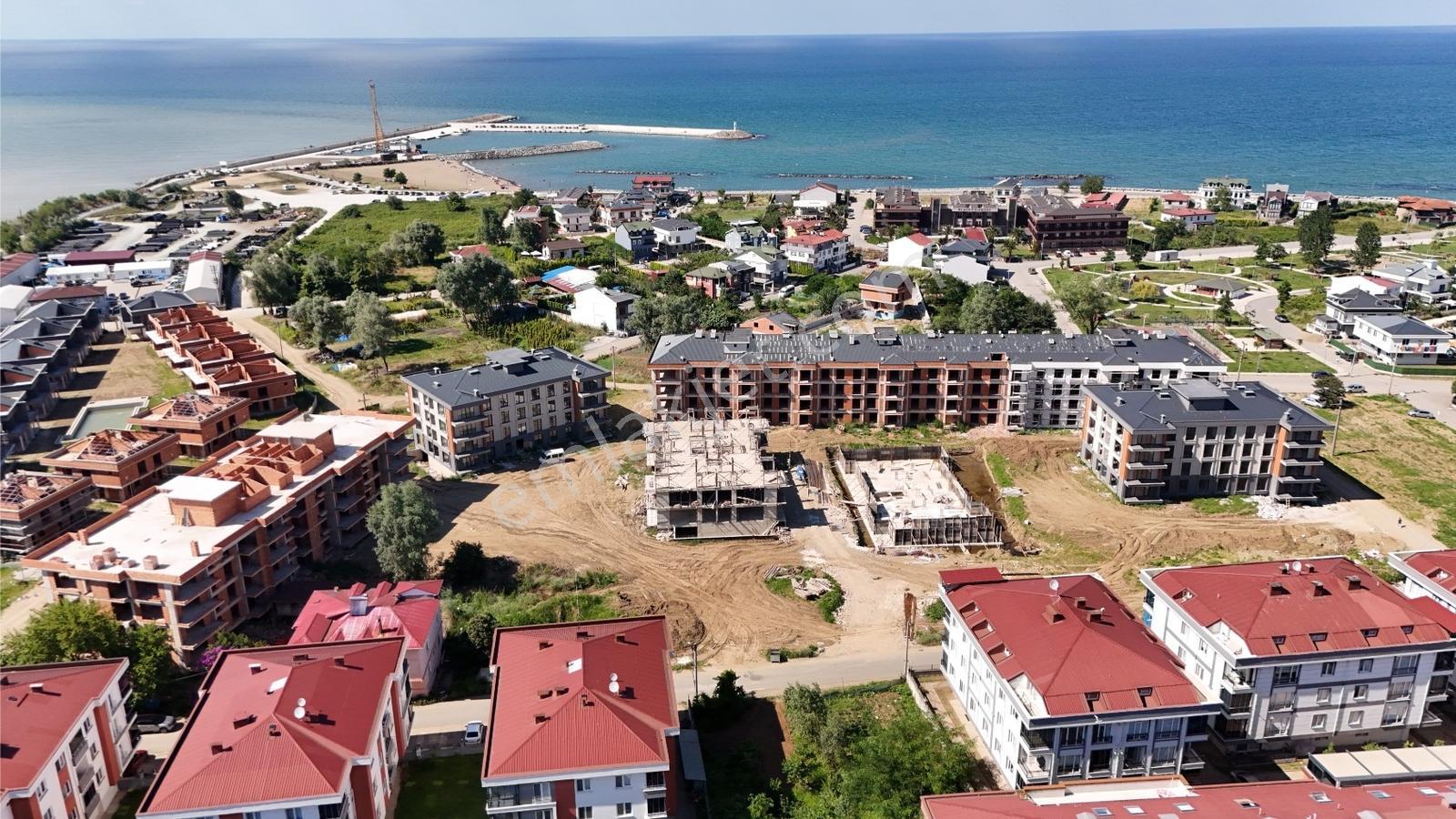 Cumhuriyet'te Denize 250 M. Site İçi 2+1 Satılık Daire — fotoğraf 8