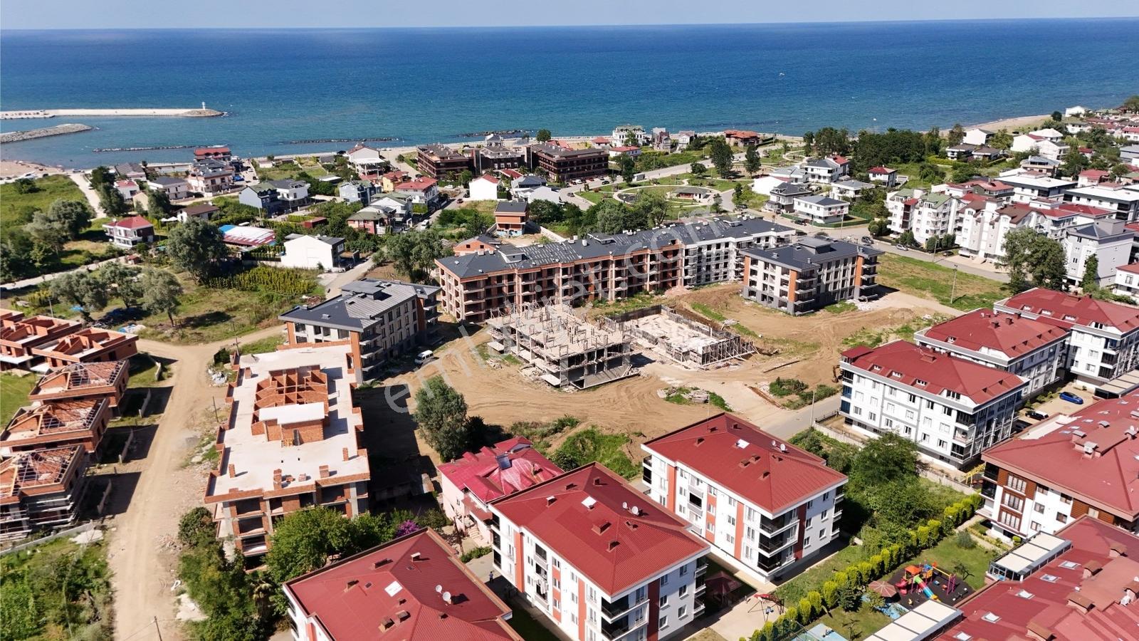 Cumhuriyet'te Denize 250 M. Site İçi 2+1 Satılık Daire — fotoğraf 9
