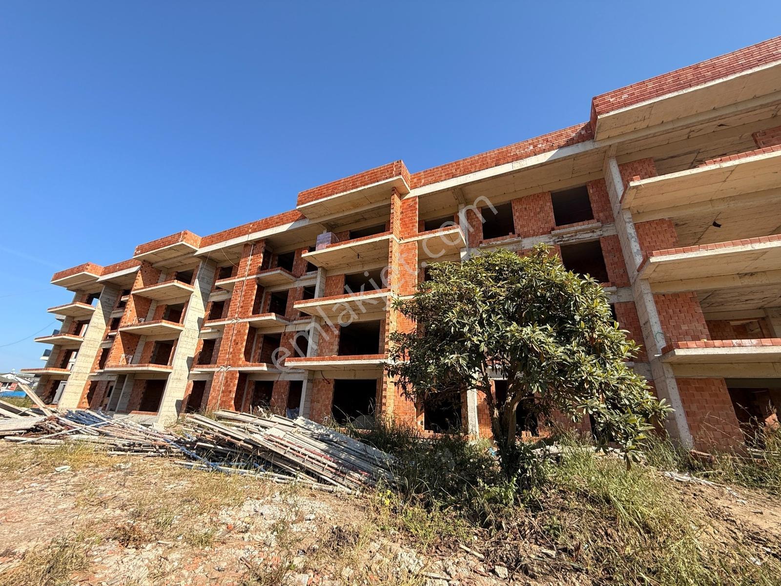 Cumhuriyet'te Denize 250 M. Site İçi 2+1 Satılık Daire — fotoğraf 12
