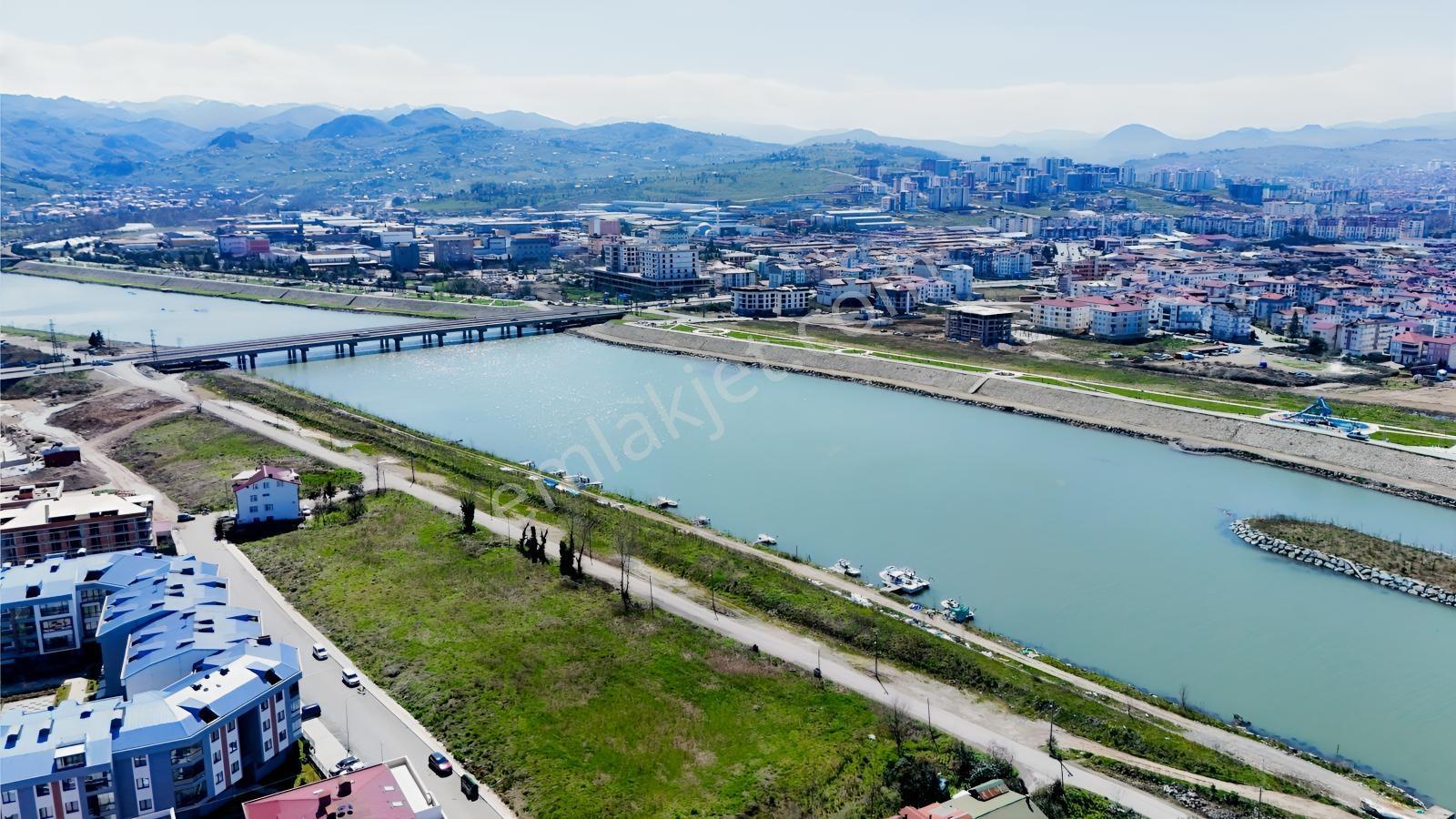 Cumhuriyet'te Denize 250 M. Site İçi 2+1 Satılık Daire — fotoğraf 26