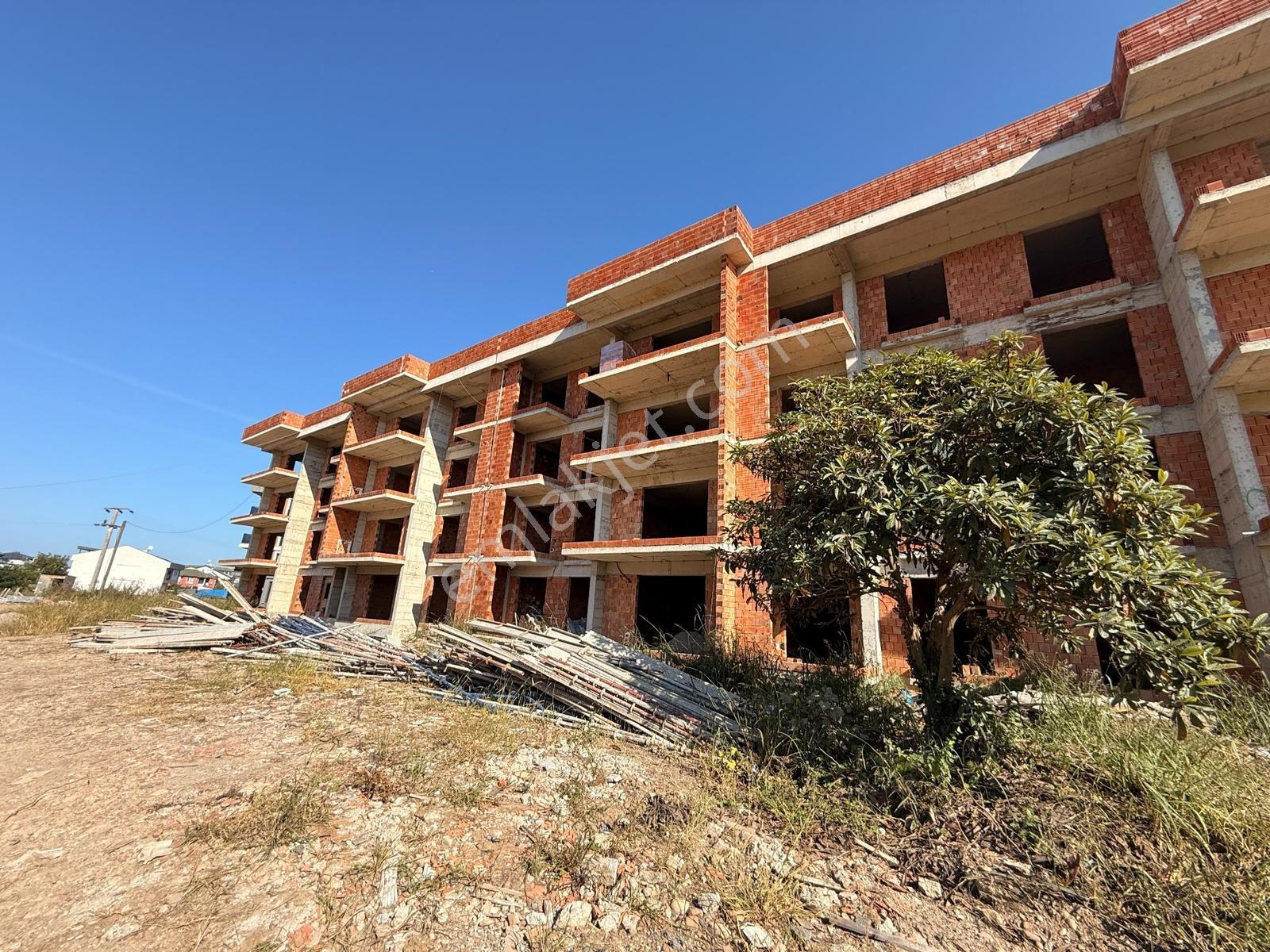 Cumhuriyet'te Denize 250 M. Site İçi 2+1 Satılık Daire — fotoğraf 35