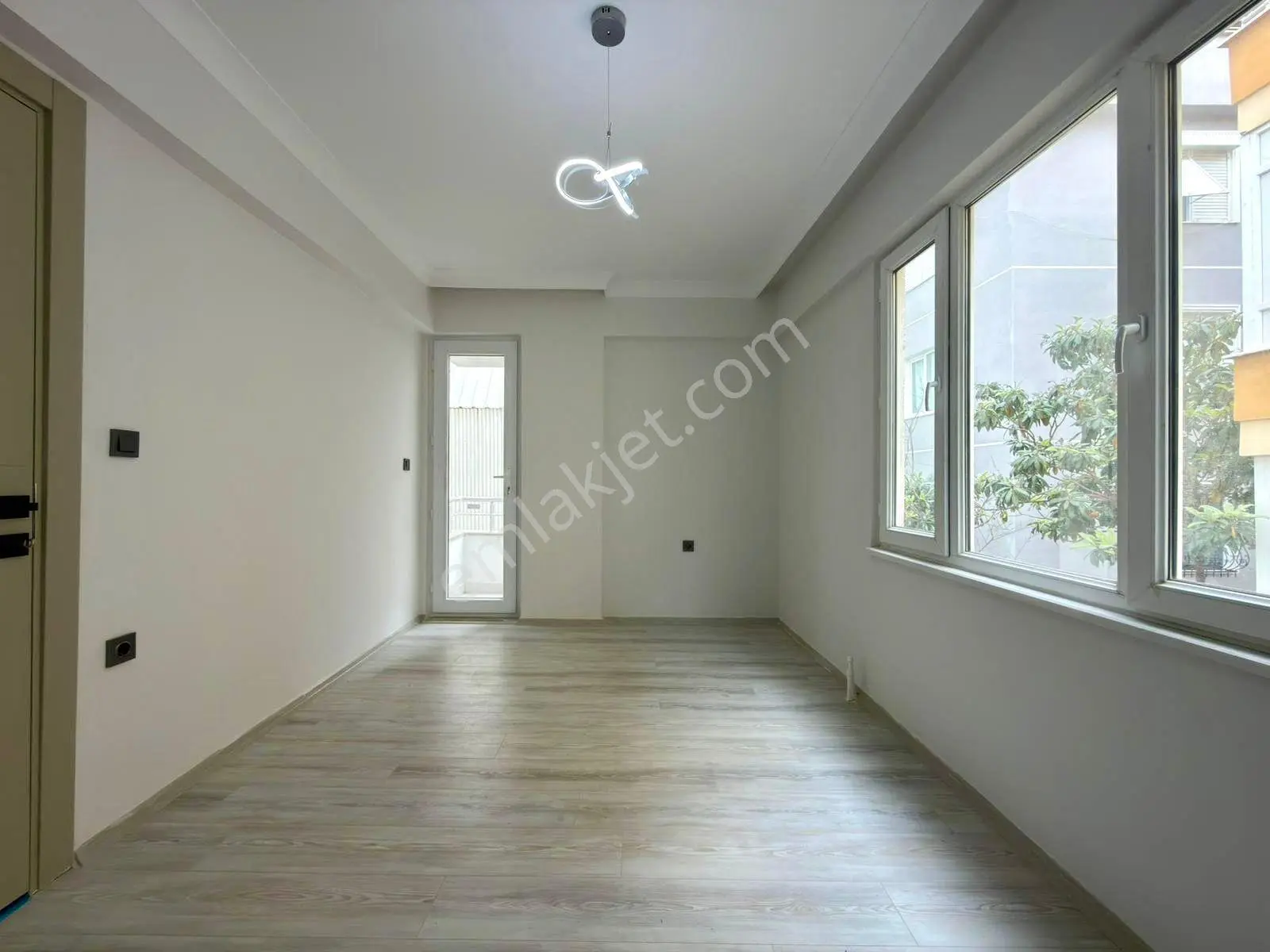Referans'tan Altınkum'da Ön Cephe Denize 50 Mt Ara Kat Lüx 2+1 Daire — fotoğraf 10