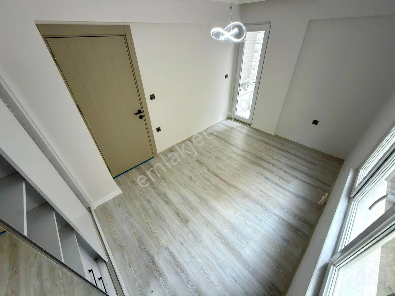 Referans'tan Altınkum'da Ön Cephe Denize 50 Mt Ara Kat Lüx 2+1 Daire — fotoğraf 11