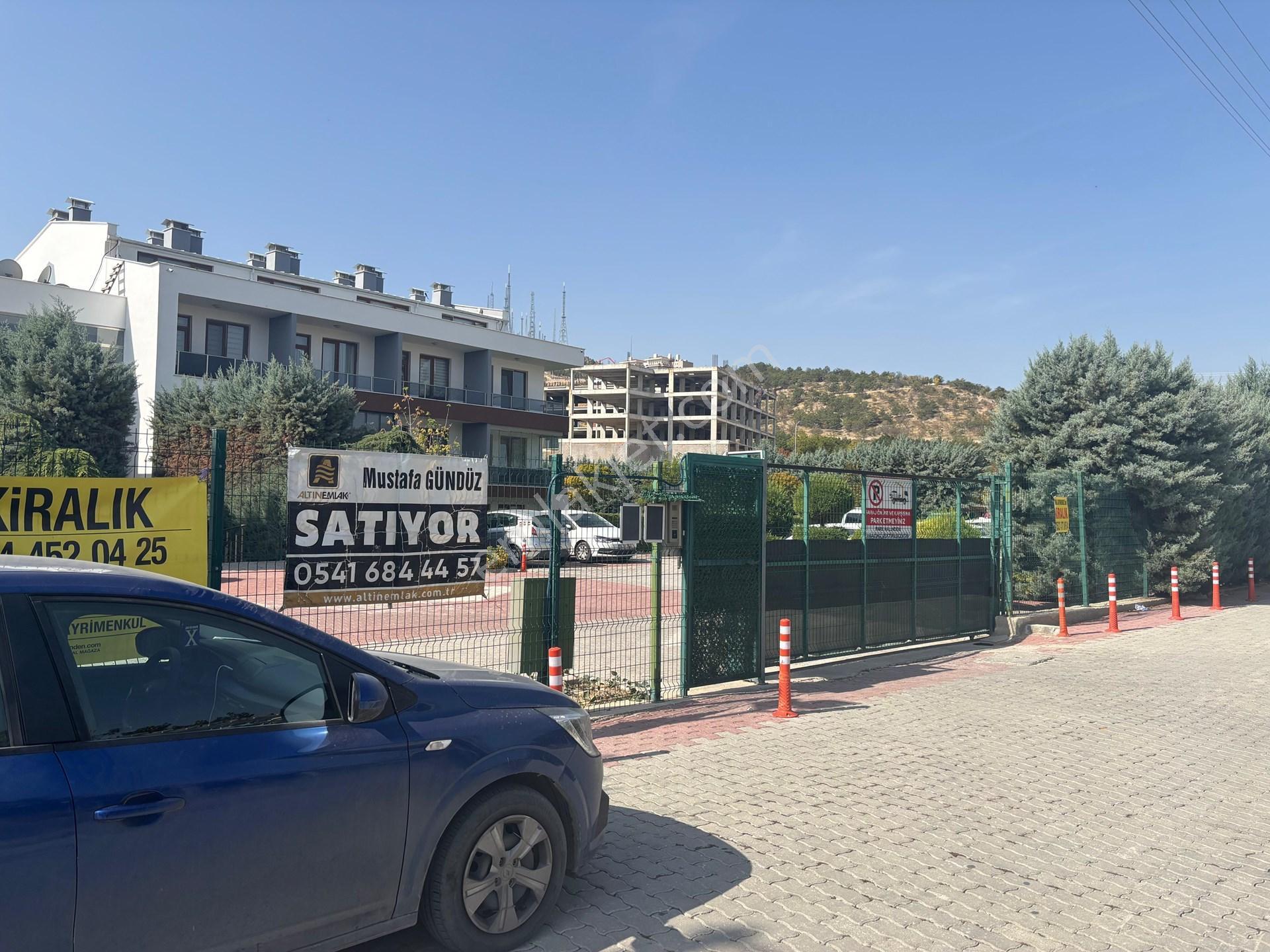 Meram Tıp Yakınında Huzur Kent Sitesinde Arakat1+0 Satılık Daire — fotoğraf 3