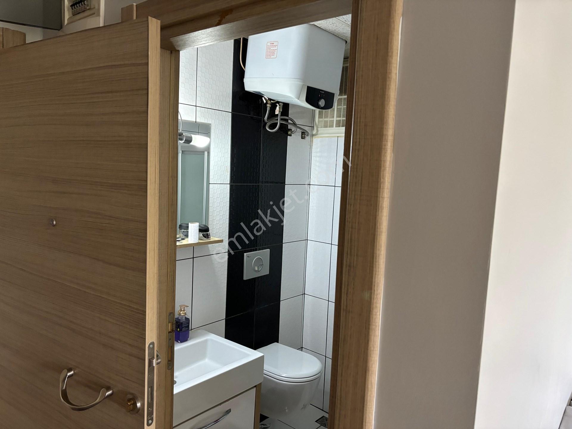 Meram Tıp Yakınında Huzur Kent Sitesinde Arakat1+0 Satılık Daire — fotoğraf 10
