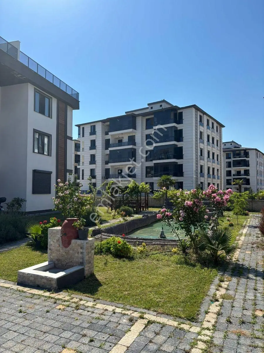 Şimşekten Bahçelievler Mahallesinde Kapalı Mutfak 2+1 Daire — fotoğraf 2