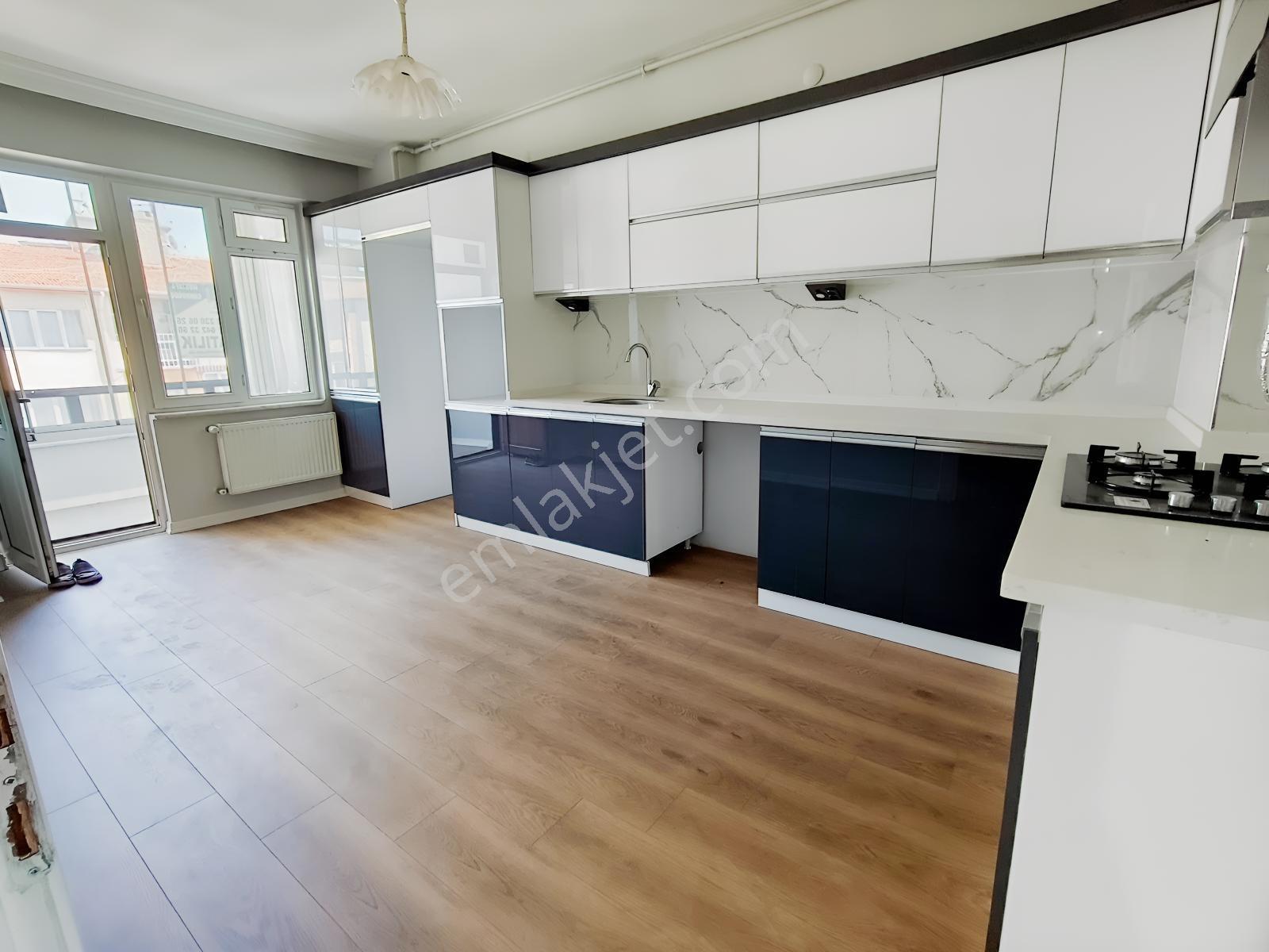 Dıalog Dağ/vatan Caddesi 3+1 160m2 Bakımlı,geniş Ve Ferah Daire — fotoğraf 8