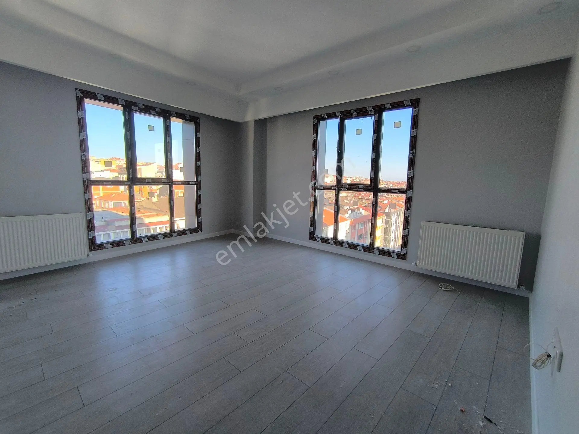 Yenibosna Otoparklı 2+1 Sıfır Lüxs Daireler
