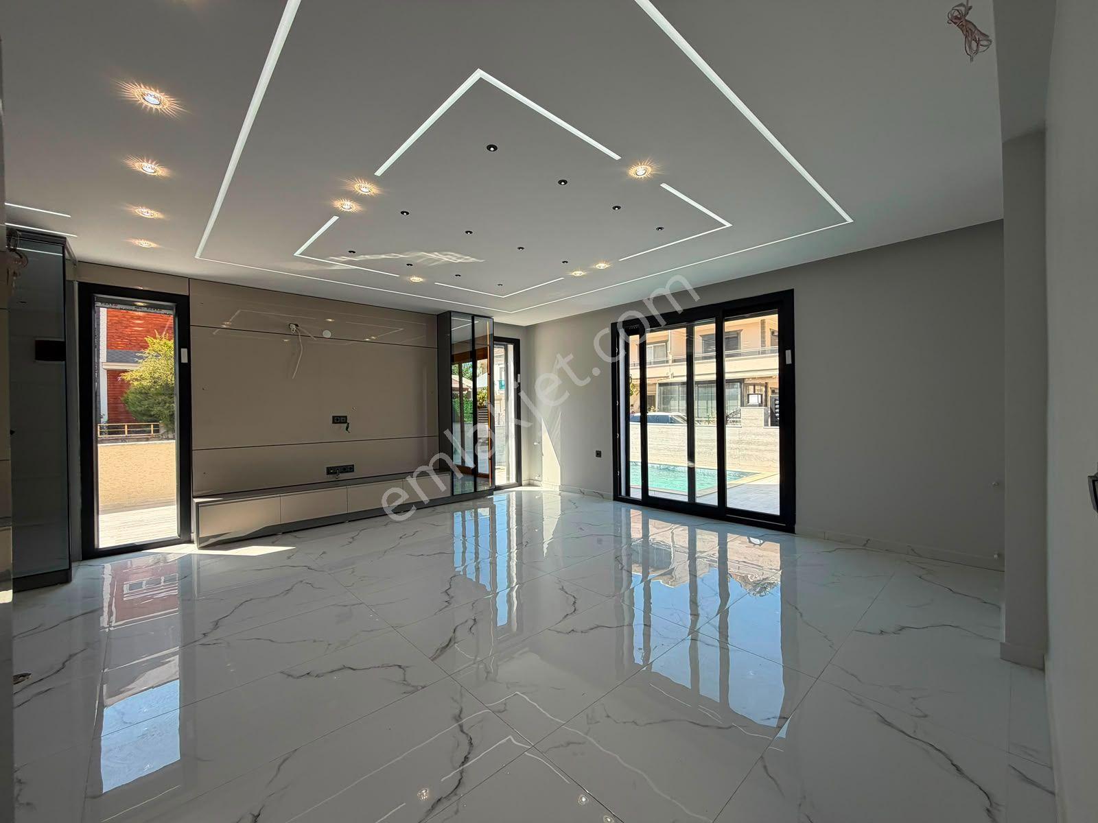 Didim Efeler Mahallesi'nde Havuzlu Satılık 3+1 Villa — fotoğraf 14