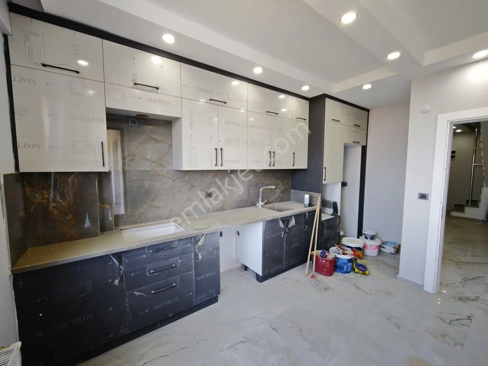 Bahçelievlerde 4+1 Dubleks | 3 Banyo | Geniş Teras | Önü Açık — fotoğraf 9