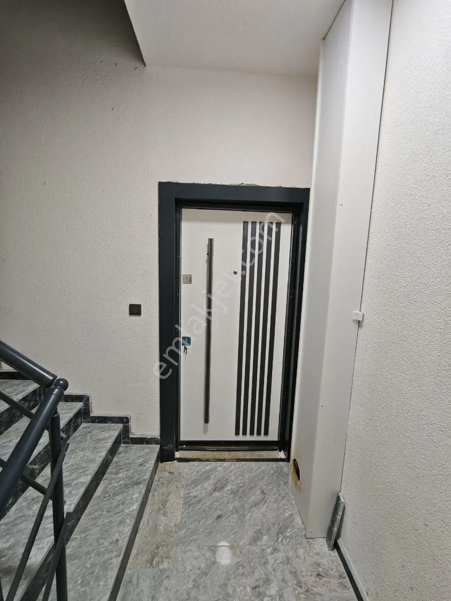 Şimşek'ten Bahçelievler De Kapalı Mutfak 2+1 Daire — fotoğraf 3