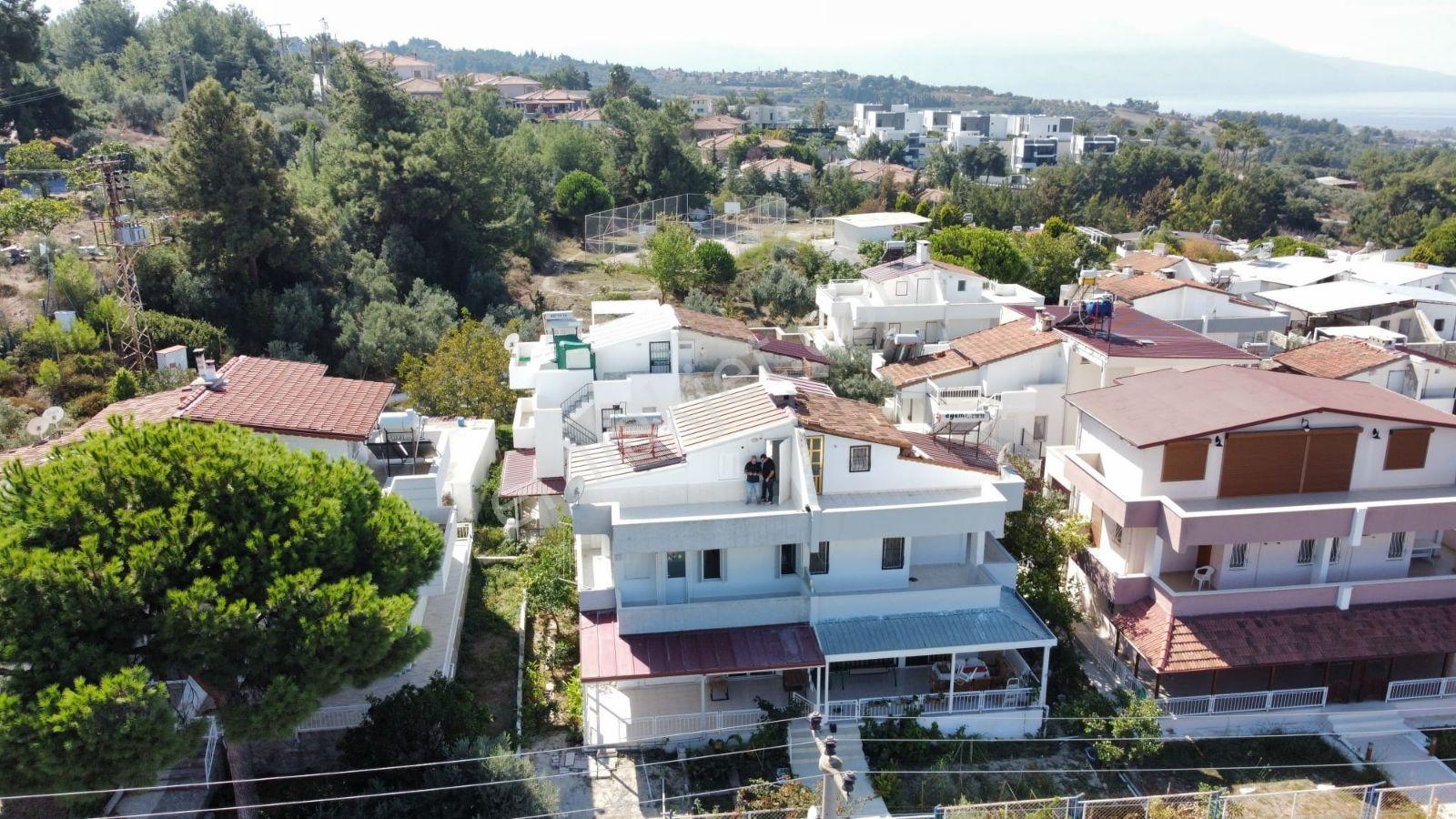 Genis Bahceli Verandali Önü Kapanmaz Ferah Villa