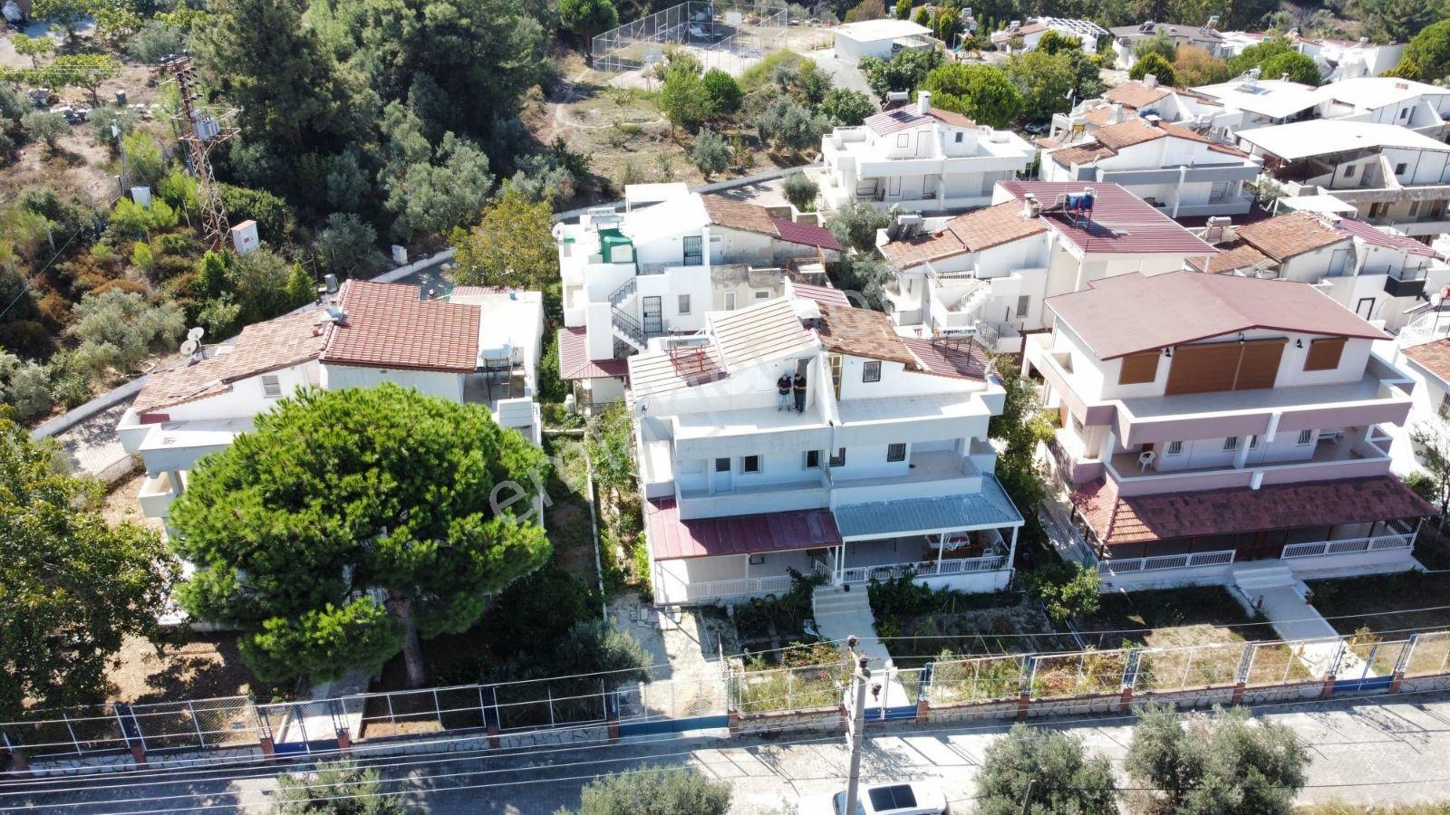 Genis Bahceli Verandali Önü Kapanmaz Ferah Villa — fotoğraf 2