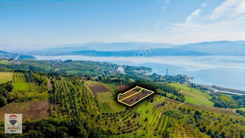 Serdivan Aşağıdereköyde Göl Manzaralı 3.984 M² Yatırımlık Tarla — fotoğraf 3
