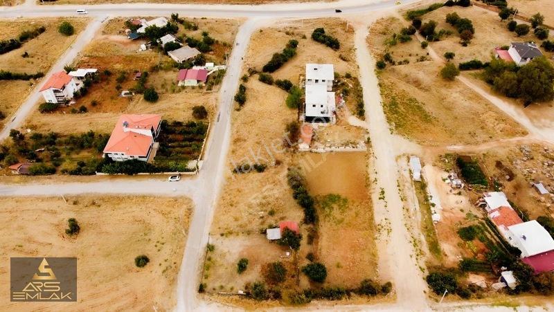 Ars'den Saruhan'da Kupon Arsa 1.150 M2 Takasa Açık B+2 İmarlı — fotoğraf 3