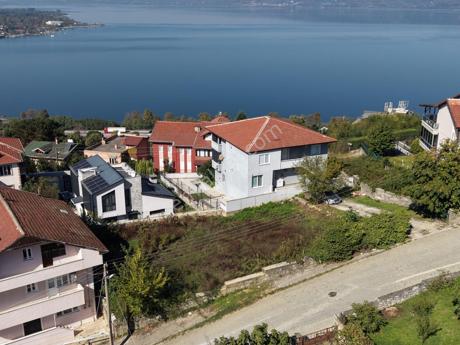 Sapanca’da Göl Manzaralı %60 İmarlı Satılık Arsa — fotoğraf 8