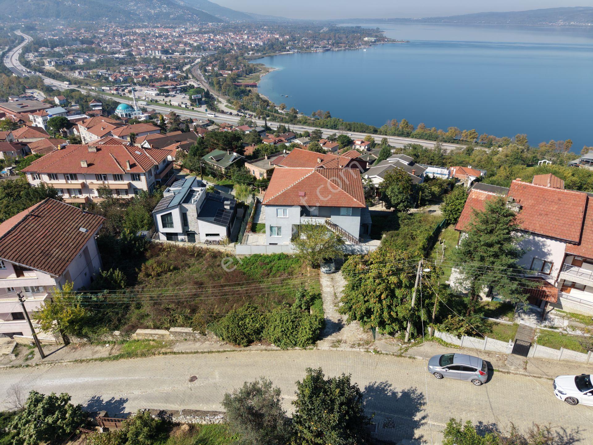 Sapanca’da Göl Manzaralı %60 İmarlı Satılık Arsa — fotoğraf 10