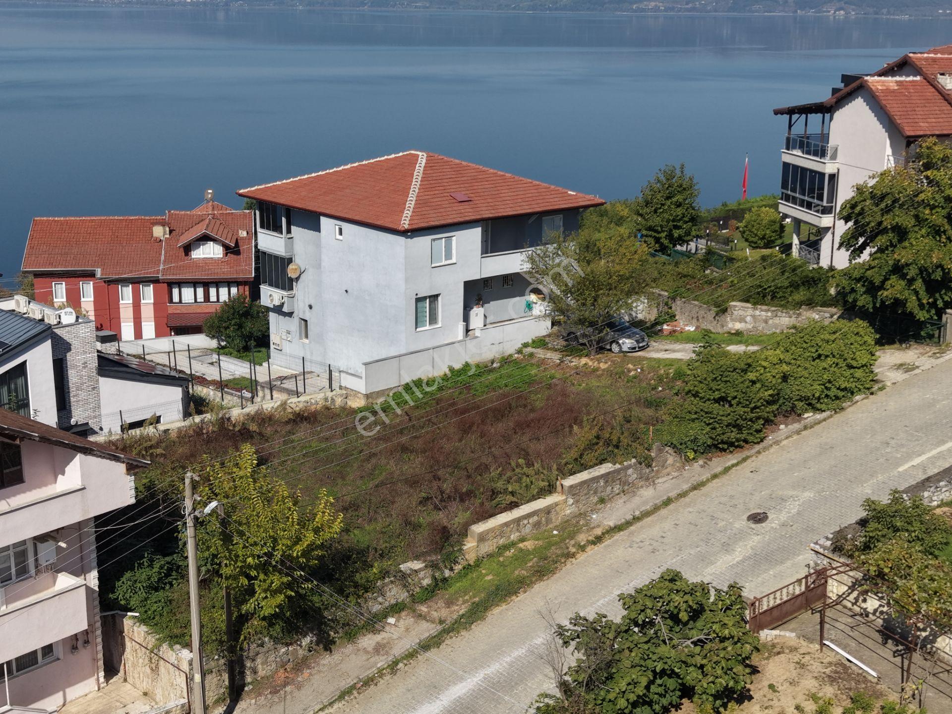 Sapanca’da Göl Manzaralı %60 İmarlı Satılık Arsa — fotoğraf 11