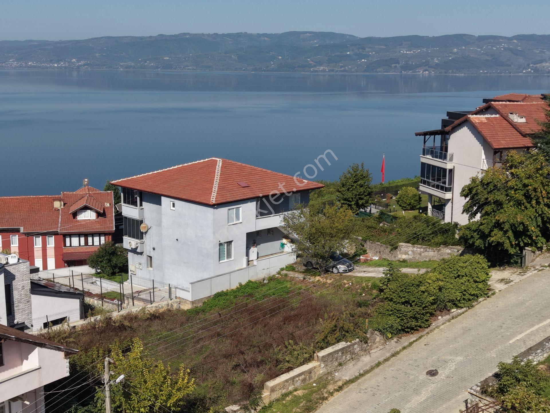 Sapanca’da Göl Manzaralı %60 İmarlı Satılık Arsa — fotoğraf 22