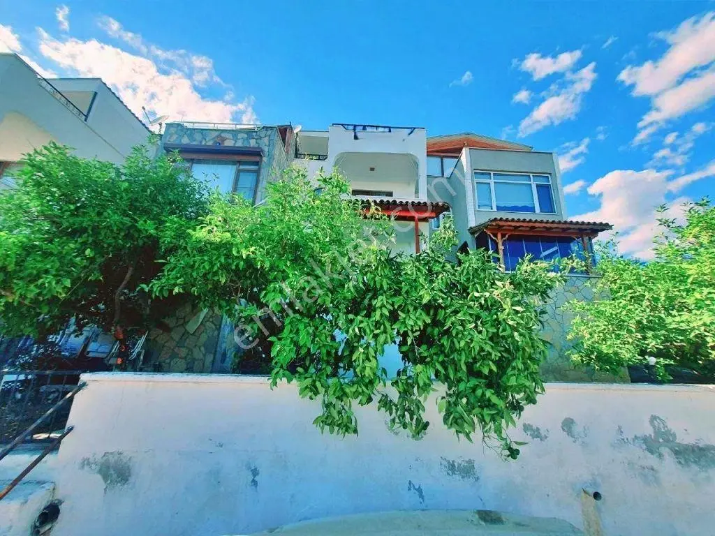Uytundan Gürede Denize 250 Metre Çift Bahçeli 2+1 Kelepir Villa!
