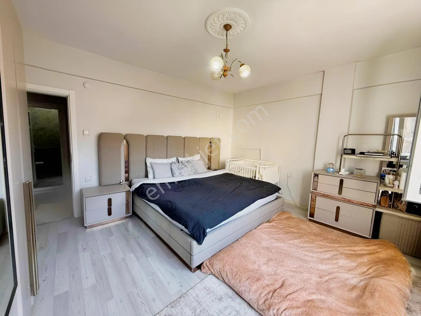 Işık'dan Köşe Başı, Masrafsız,aydınlık Ve Geniş 3+1 Daire — fotoğraf 24