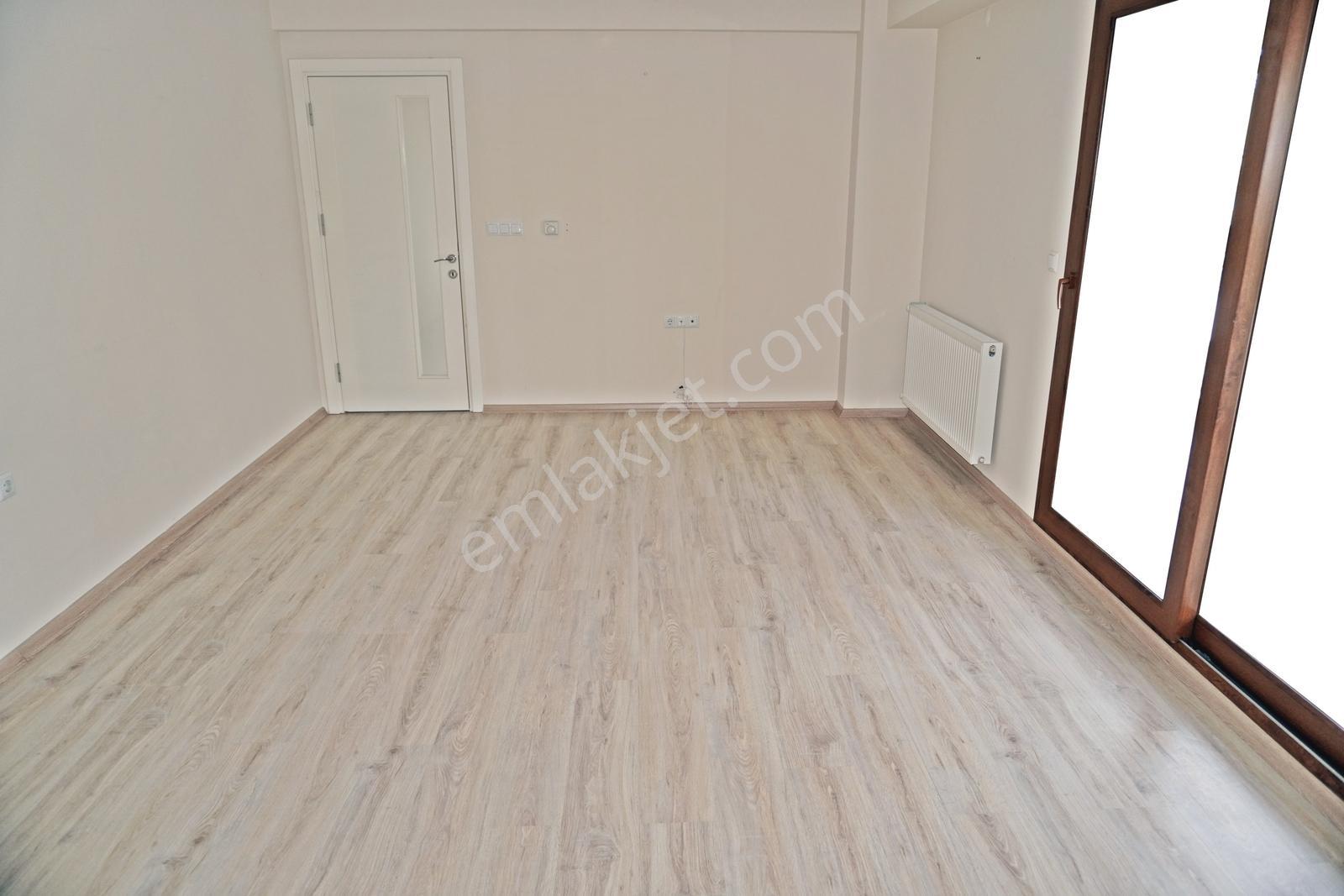 Esentepede Satılık 3+1 Fiyat Düştü Ebebeyin Banyolu+ Dogalgazlı — fotoğraf 4