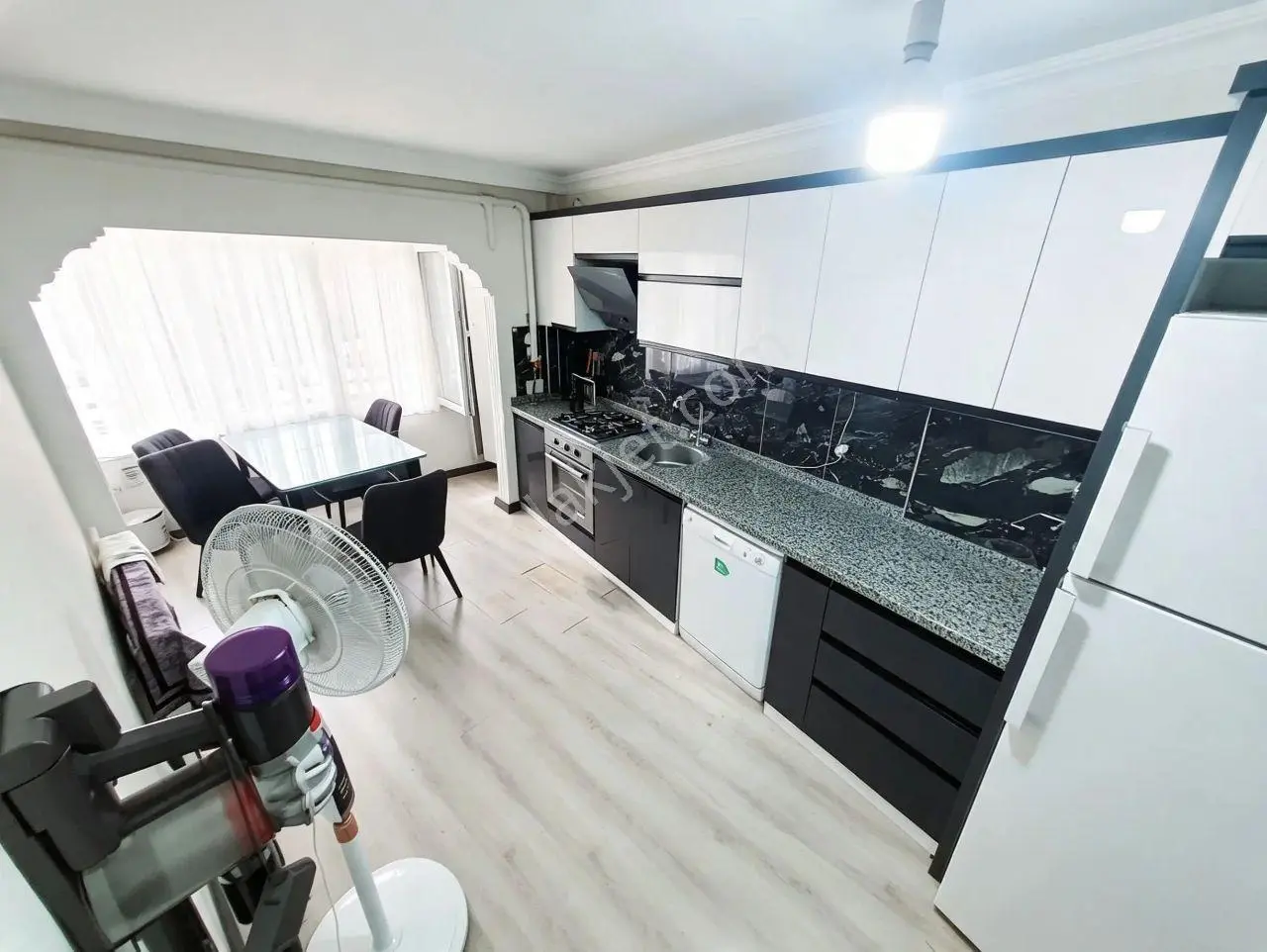 Uytun'dan Edremit Kadıköyde Doğalgazlı 3+1 Satılık Daire — fotoğraf 4