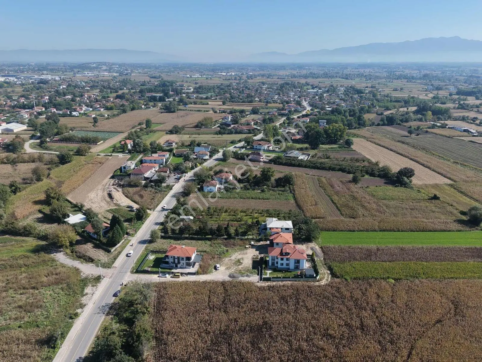 Söğüt Caddesinde Satılık 700 M2 Arsa — fotoğraf 13