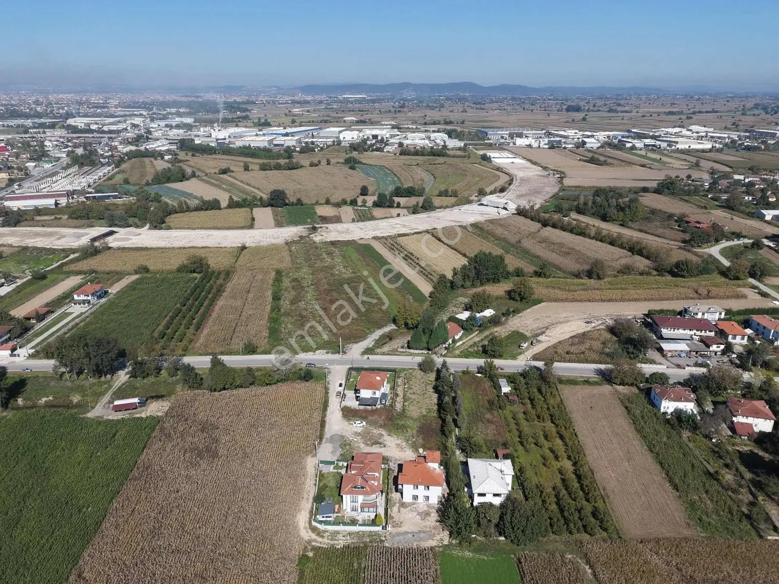 Söğüt Caddesinde Satılık 700 M2 Arsa — fotoğraf 15