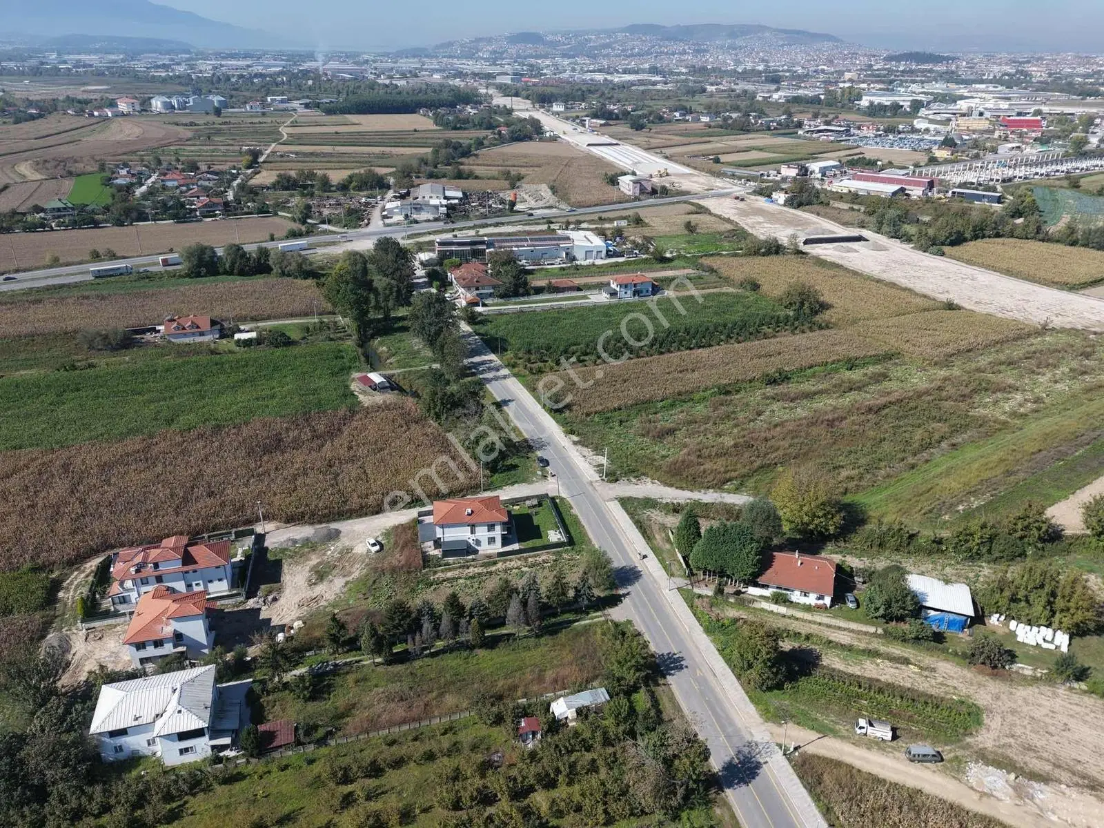 Söğüt Caddesinde Satılık 700 M2 Arsa — fotoğraf 17