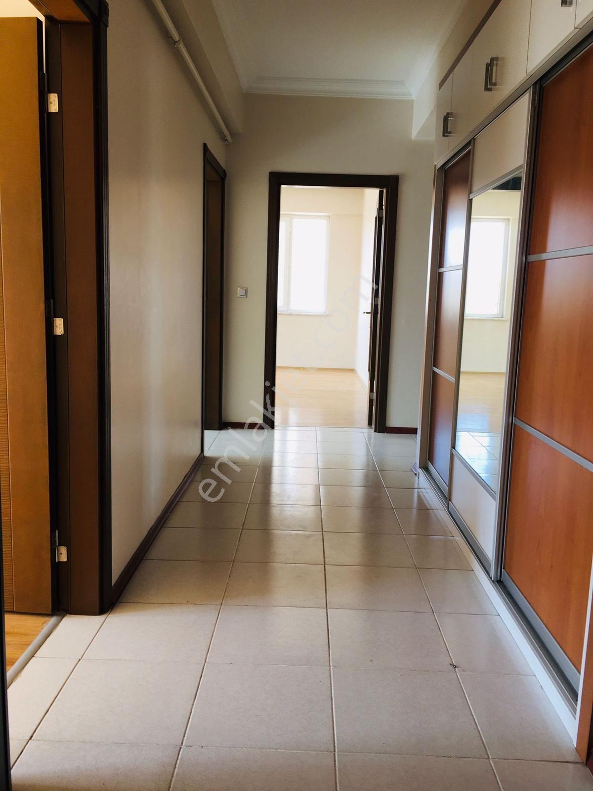 Pirebi Mahallesi'nde Metehan Konutlarında Hesaplı Arakat Daire — fotoğraf 4