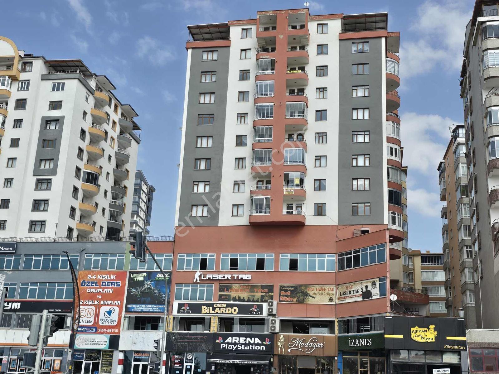 Saray Emlak'Tan Satılık Niğde Aşağıkayabaşı Mah. 3+1 Geniş Daire