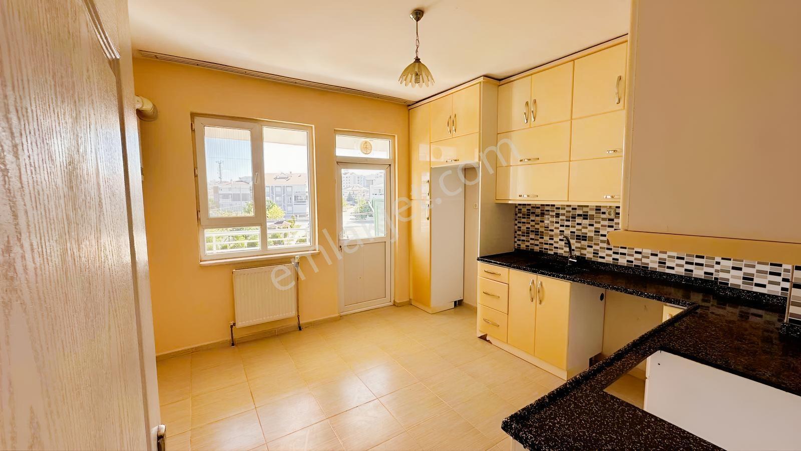 Piri Reis Mah .mevlana Sitesi .satılık. 3+1 Daire — fotoğraf 12