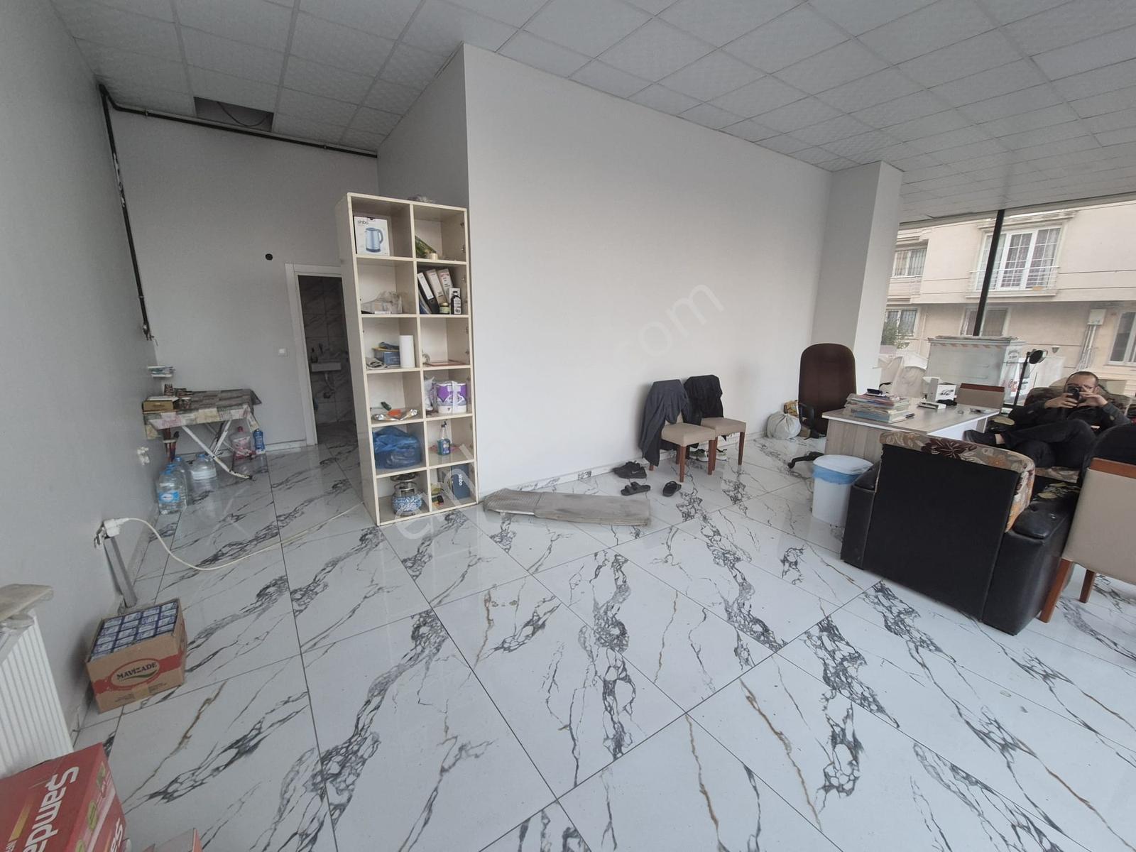 Kartal Petroliş Mah. Tecerdağı Cd. Cephe Satılık Komple Bina — fotoğraf 4
