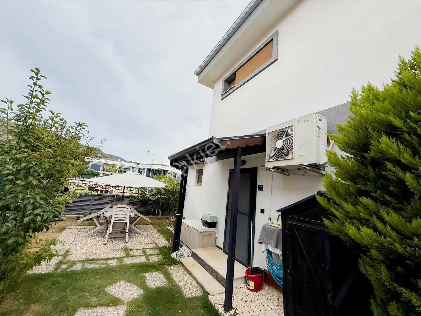 Kuşadası Davutlar Termal Mevkide Satılık 2+1 Villa — fotoğraf 4