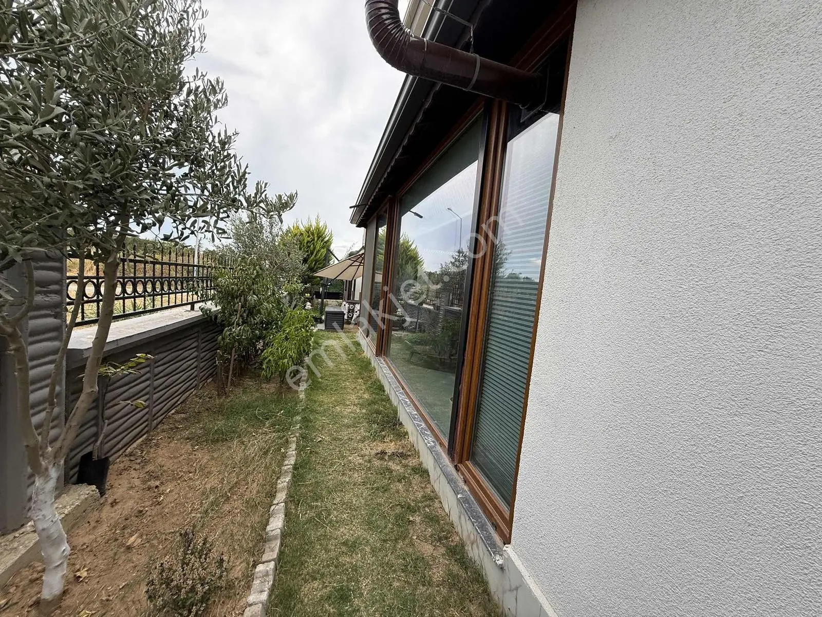 Kuşadası Davutlar Termal Mevkide Satılık 2+1 Villa — fotoğraf 5