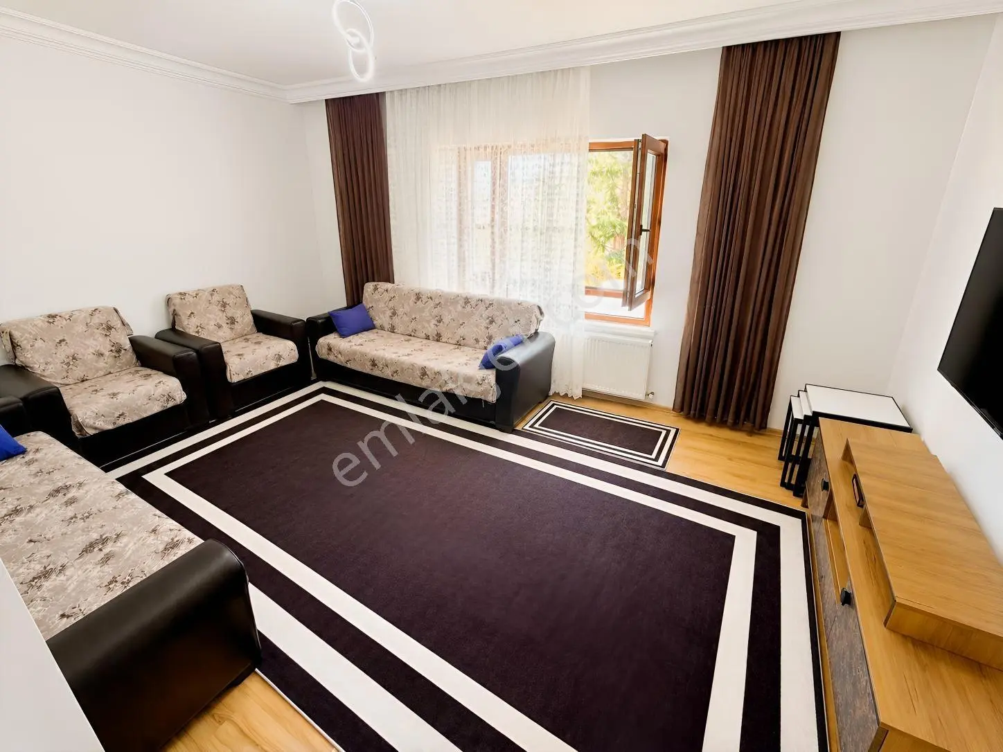 Metro Cadde Yakını Kat Konumunda 18.000 Tl Kiracılı Fırsat Daire — fotoğraf 2