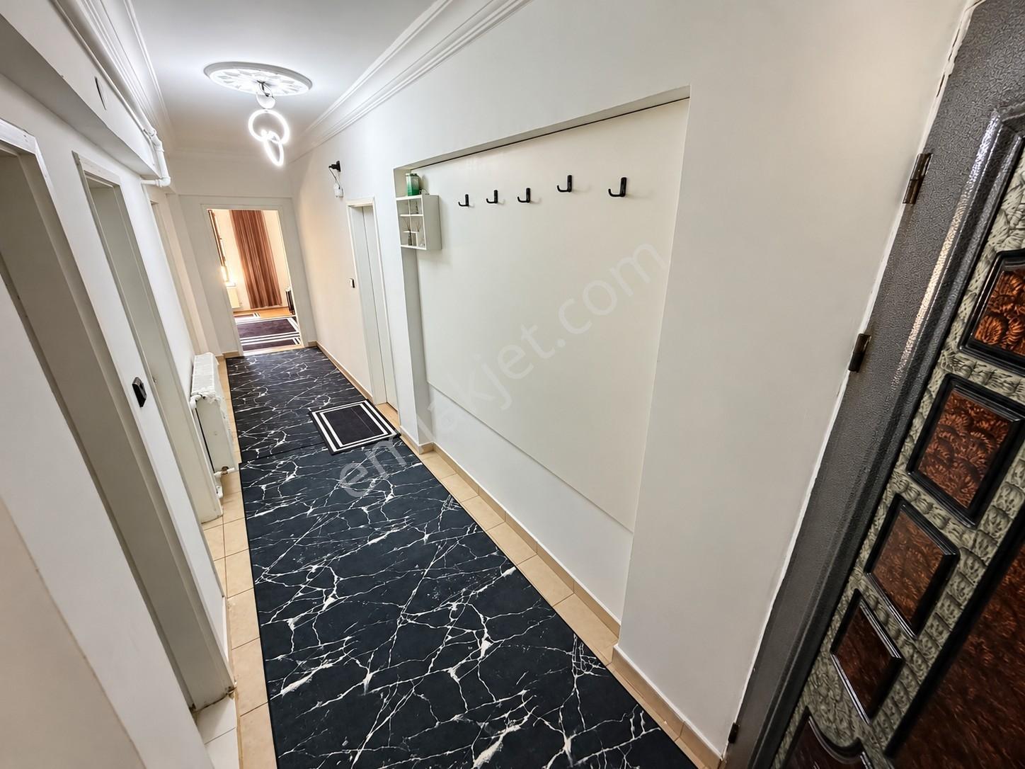 Metro Cadde Yakını Kat Konumunda 18.000 Tl Kiracılı Fırsat Daire — fotoğraf 9