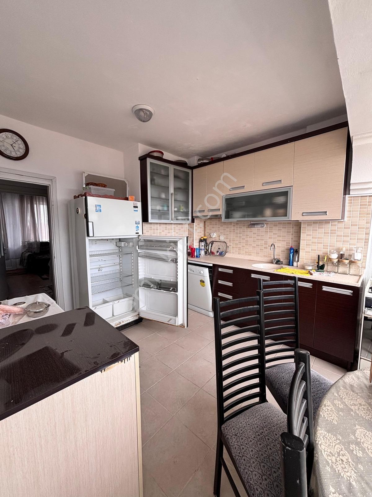 Pozitif Emlak'Tan Erdek Ve Kapıdağ Manzaralı 2+1 Satılık Daire