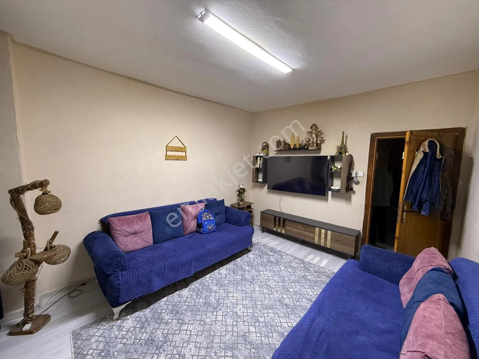 Satılık 1+1 Yüksek Giriş 10 M2 Hisseli Karakol Yanı Bakımlı — fotoğraf 2
