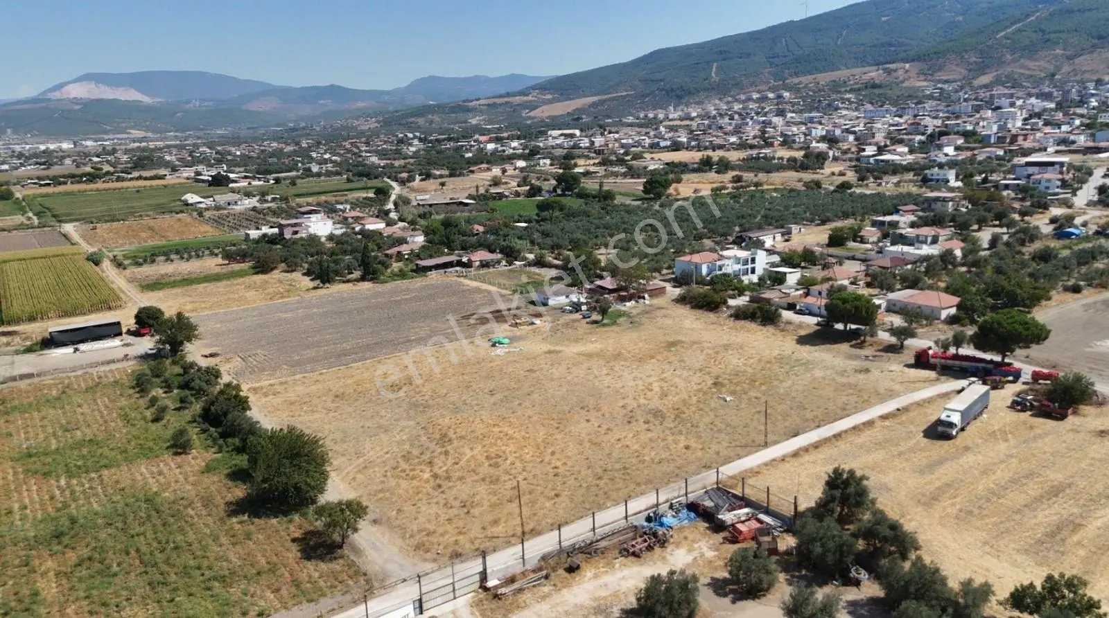 Kınık Yeni Mahalle'de 10.141 M² İmarlı Tarla Vasfında Satılık