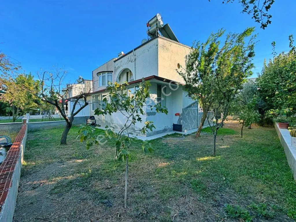 Uytundan Burhaniyede Site İçinde Havuzlu Bahçeli 3+1 Villa — fotoğraf 2