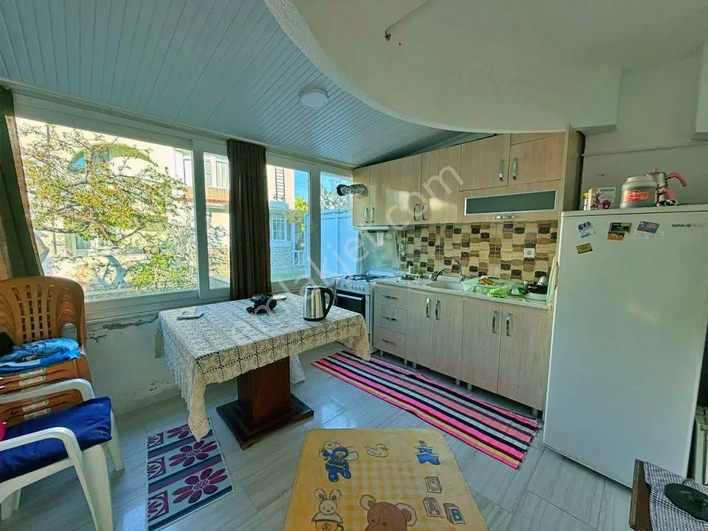 Uytundan Burhaniyede Site İçinde Havuzlu Bahçeli 3+1 Villa — fotoğraf 4