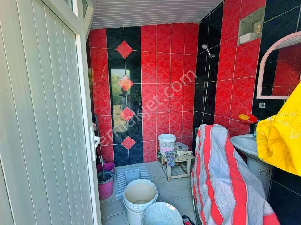 Uytundan Burhaniyede Site İçinde Havuzlu Bahçeli 3+1 Villa — fotoğraf 10