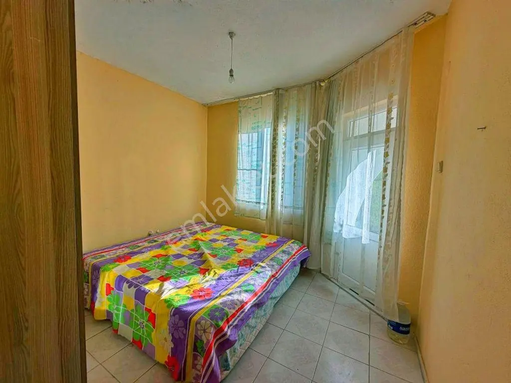 Uytundan Burhaniyede Site İçinde Havuzlu Bahçeli 3+1 Villa — fotoğraf 32