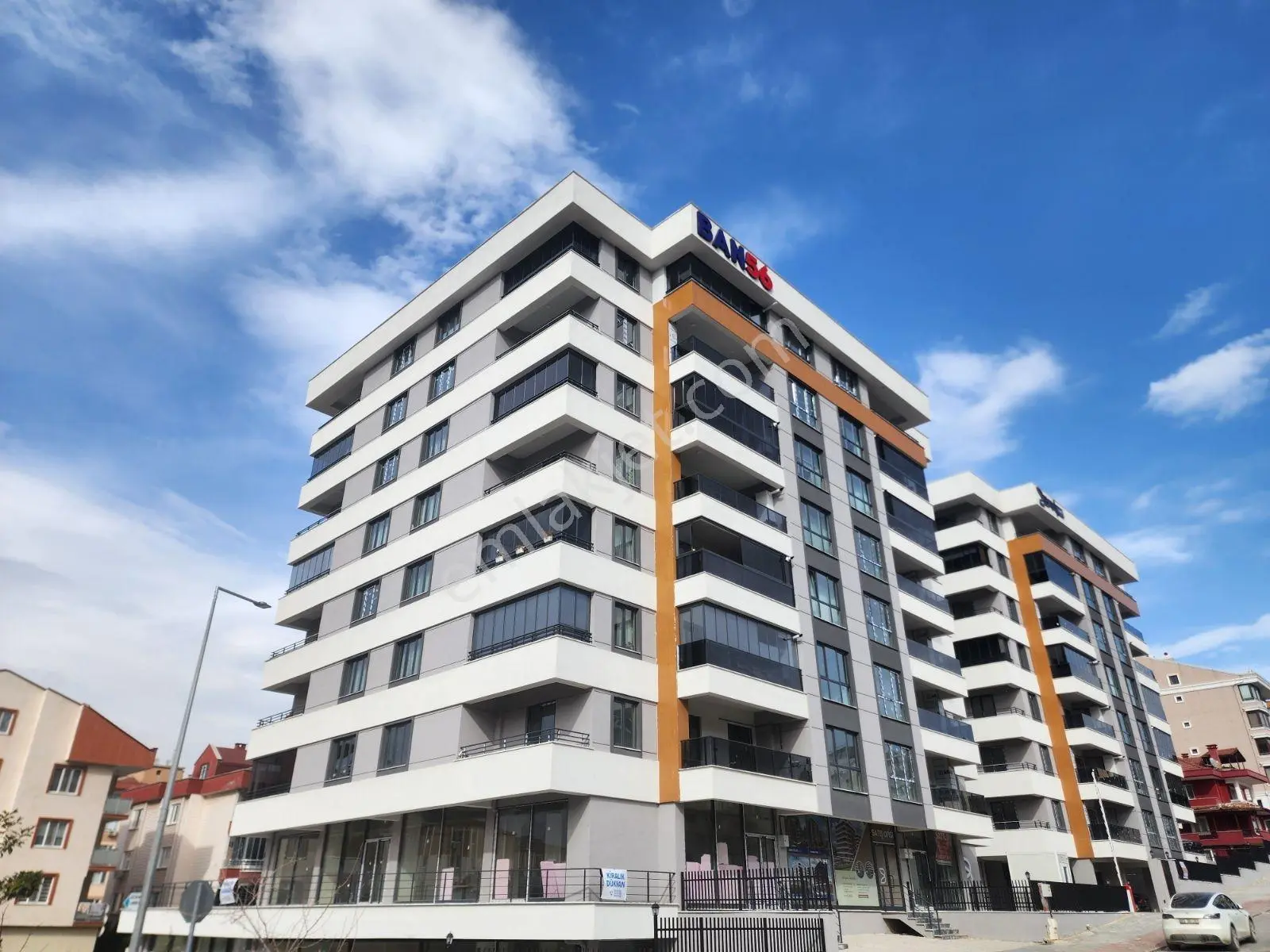 Ban 56'da Arakat 205m2, Otoparklı, Giyinme Ve Çamaşır Odalı 3+1 — fotoğraf 2