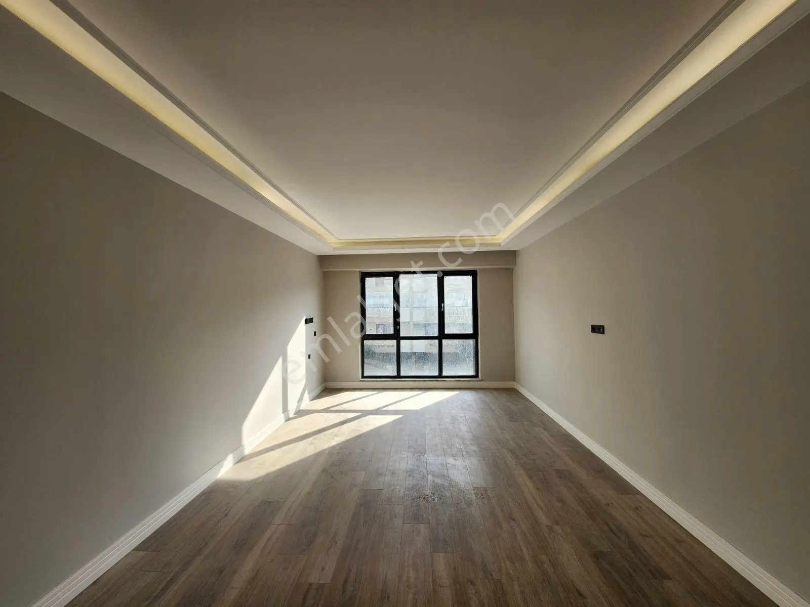 Ban 56'da Arakat 205m2, Otoparklı, Giyinme Ve Çamaşır Odalı 3+1 — fotoğraf 3