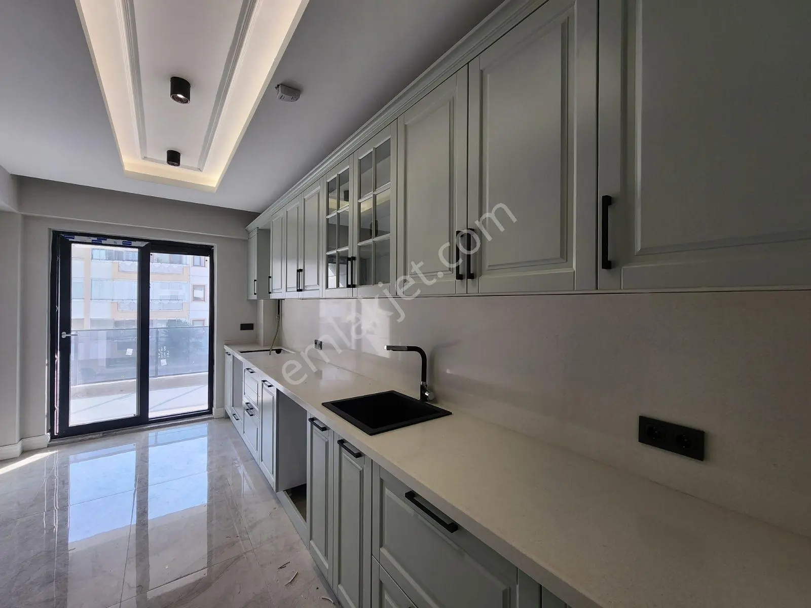 Ban 56'da Arakat 205m2, Otoparklı, Giyinme Ve Çamaşır Odalı 3+1 — fotoğraf 10