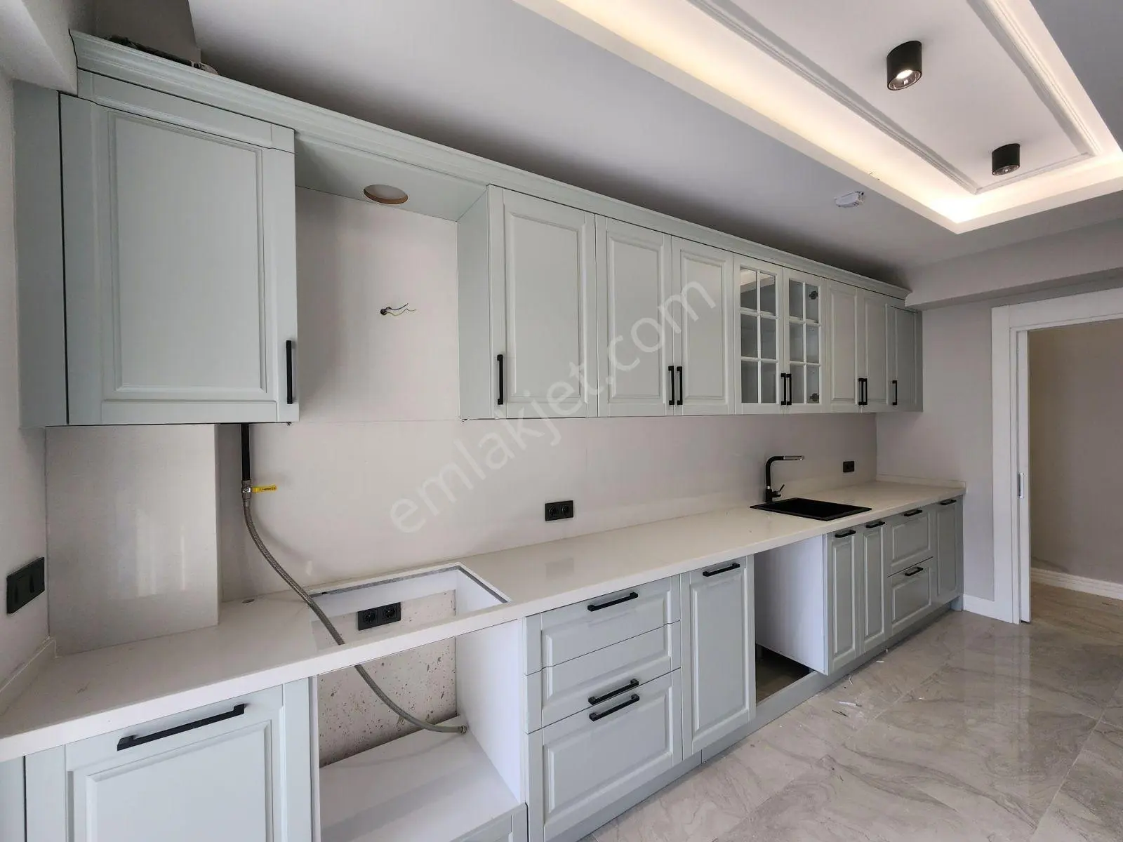 Ban 56'da Arakat 205m2, Otoparklı, Giyinme Ve Çamaşır Odalı 3+1 — fotoğraf 11